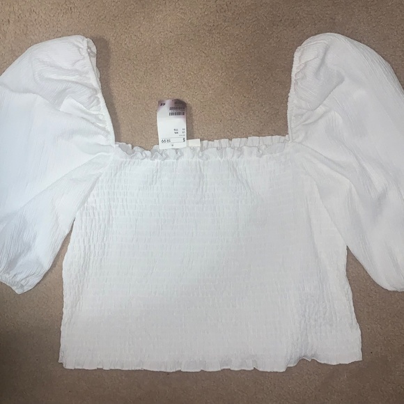 H&M white cropped smocked/ruched puff sleeve blouse - Picture 7 of 8